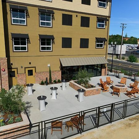 Oxford Suites Paso Robles Exterior photo