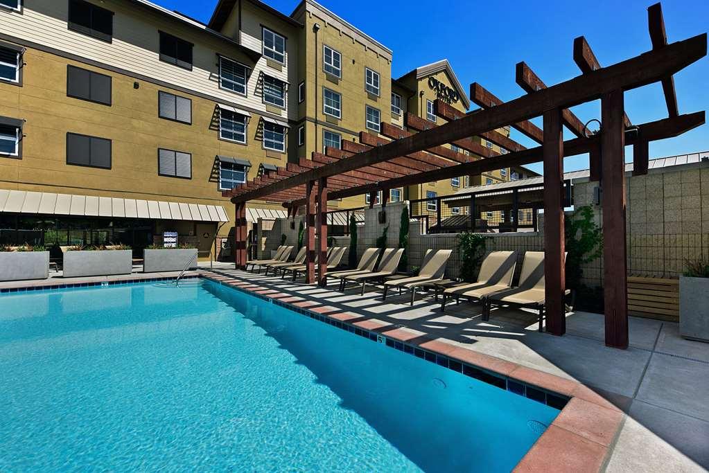Oxford Suites Paso Robles Facilities photo