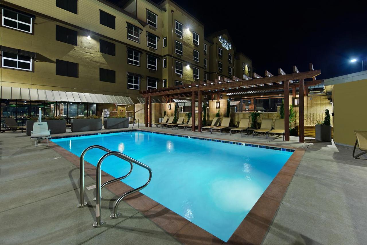Oxford Suites Paso Robles Exterior photo
